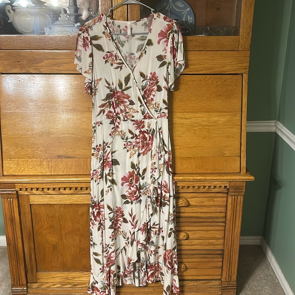 Xhilaration Floral Ruffle Split Flutter Sleeve Boho Cottagecore Maxi Dress